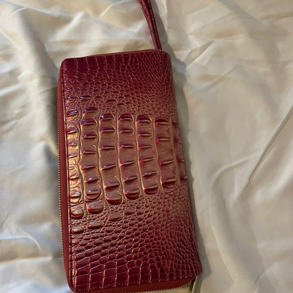 Brahmin Melbourne Wallet. Authentic